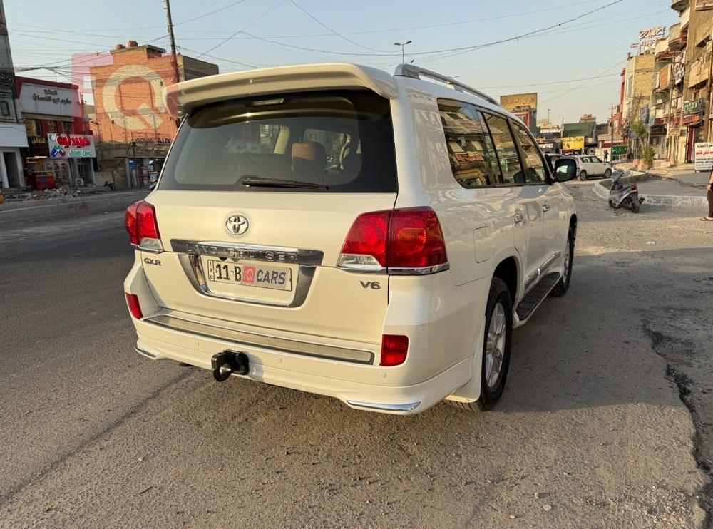 تۆیۆتا لاند کروزەر